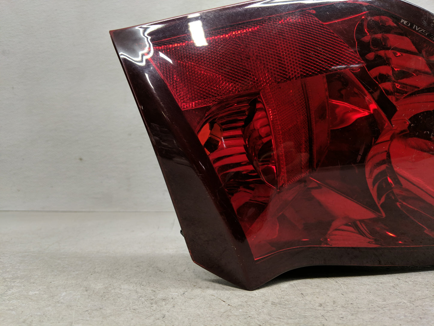 2003-2007 Saturn Ion Tail Light Assembly Passenger Right OEM P/N:16530982 22723025 Fits Fits 2003 2004 2005 2006 2007 OEM Us