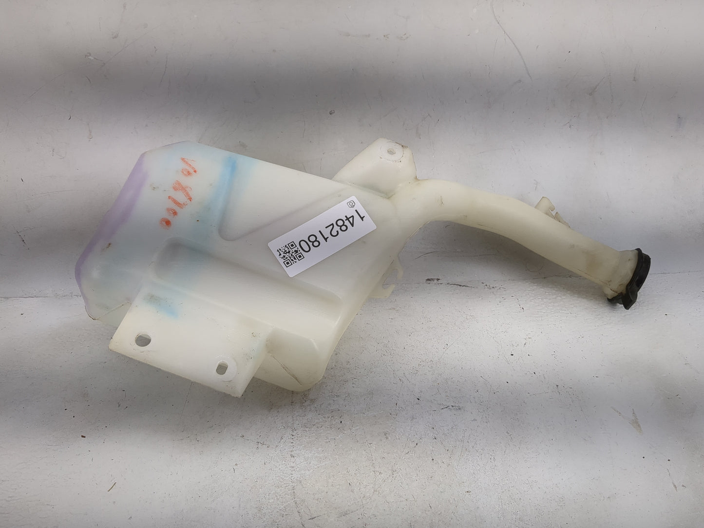 2003-2007 Saturn Ion Windshield Washer Fluid Reservoir Bottle 1482180 - Oemusedautoparts1.com