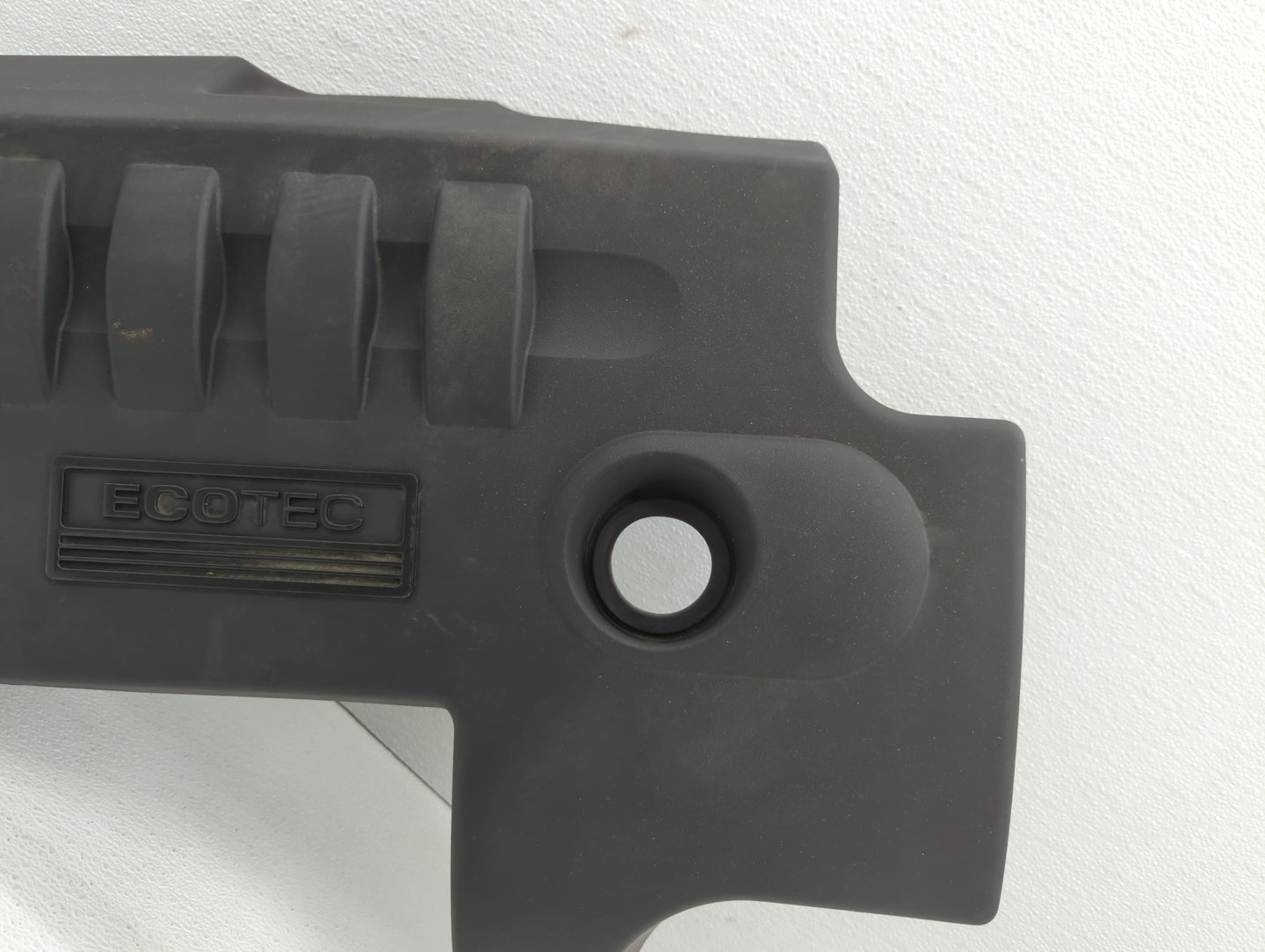 2005 Saturn Ion Engine Cover - Oemusedautoparts1.com