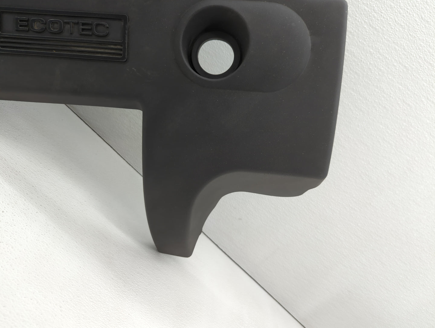 2005 Saturn Ion Engine Cover - Oemusedautoparts1.com