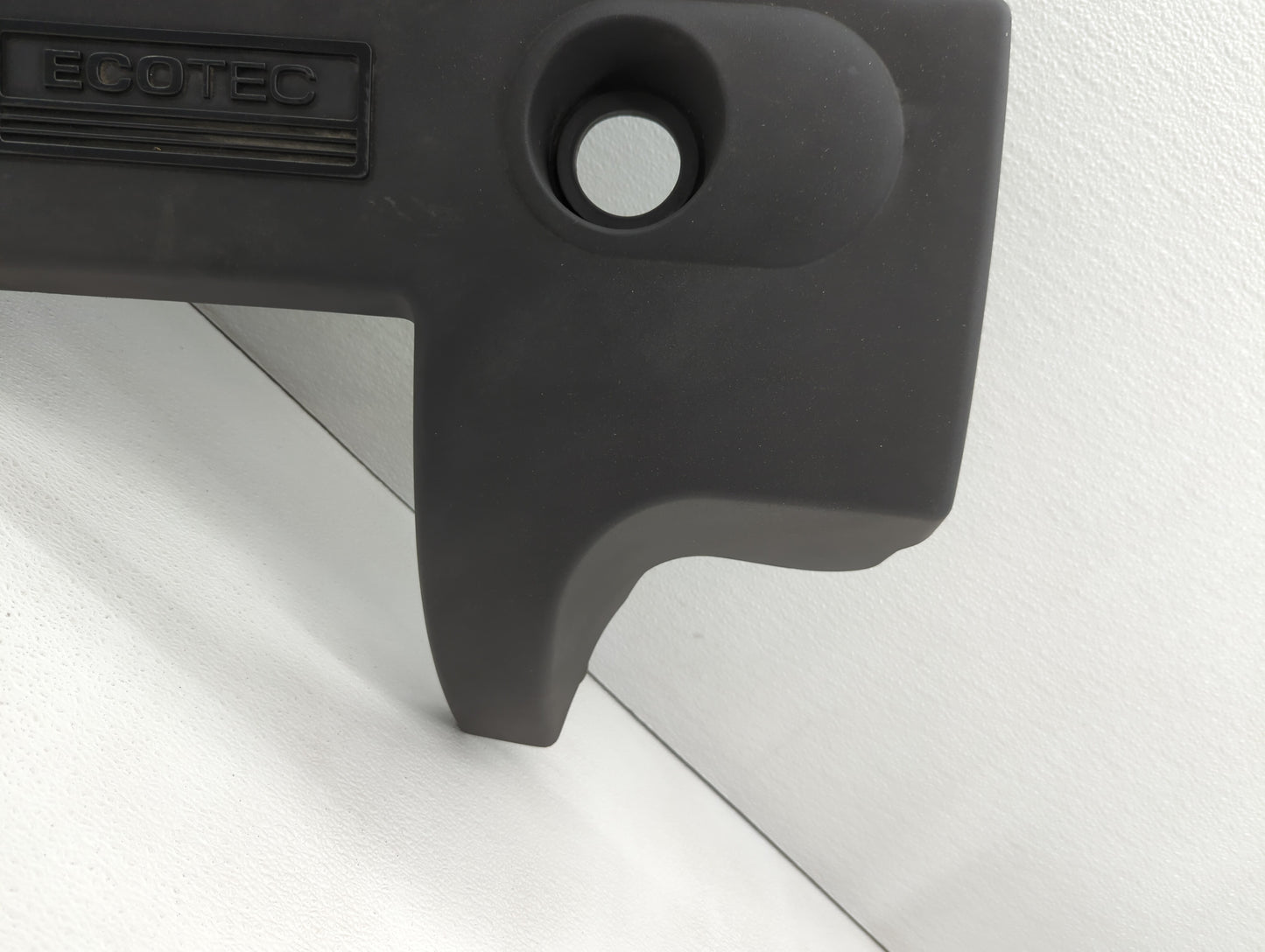 2005 Saturn Ion Engine Cover - Oemusedautoparts1.com