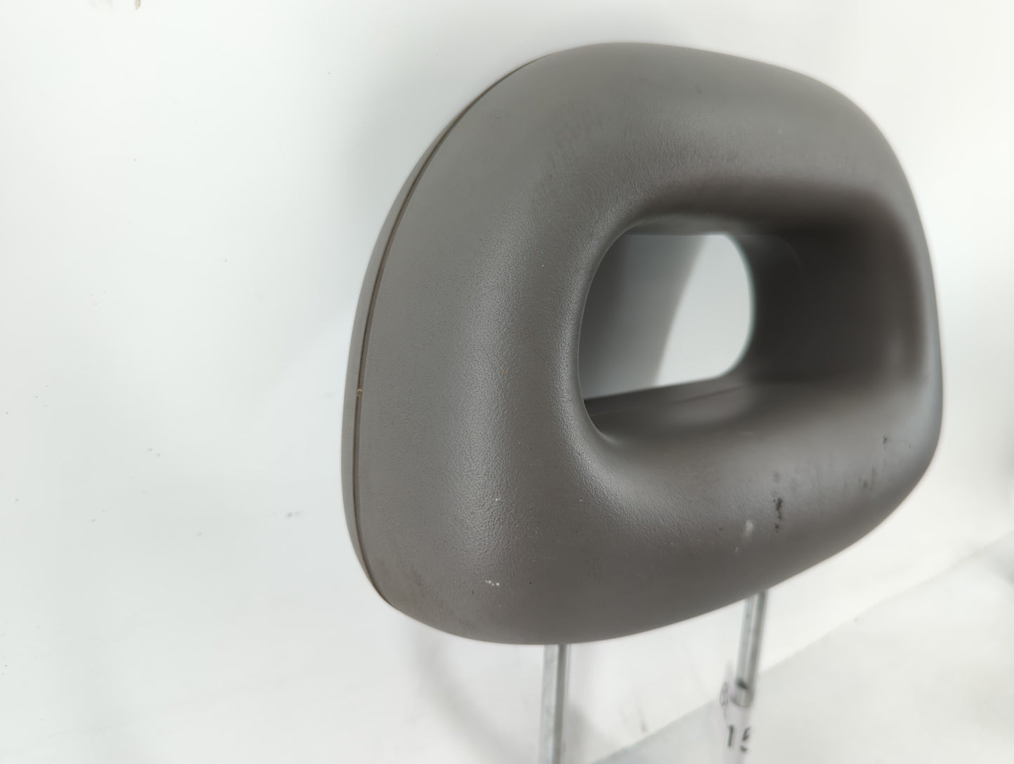 2005-2007 Saturn Ion Headrest Head Rest Front Driver Passenger Seat Fits Fits 2005 2006 2007 OEM Used Auto Parts - Oemusedau
