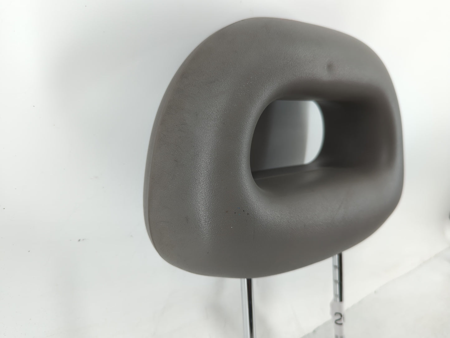 2005-2007 Saturn Ion Headrest Head Rest Front Driver Passenger Seat Fits Fits 2005 2006 2007 OEM Used Auto Parts - Oemusedau