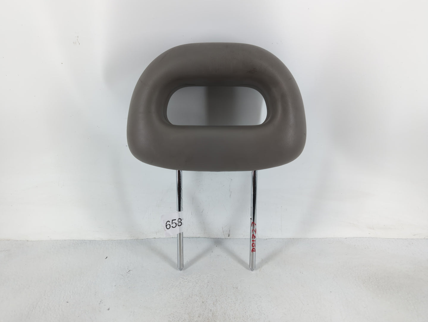 2005-2007 Saturn Ion Headrest Head Rest Front Driver Passenger Seat Fits Fits 2005 2006 2007 OEM Used Auto Parts - Oemusedau