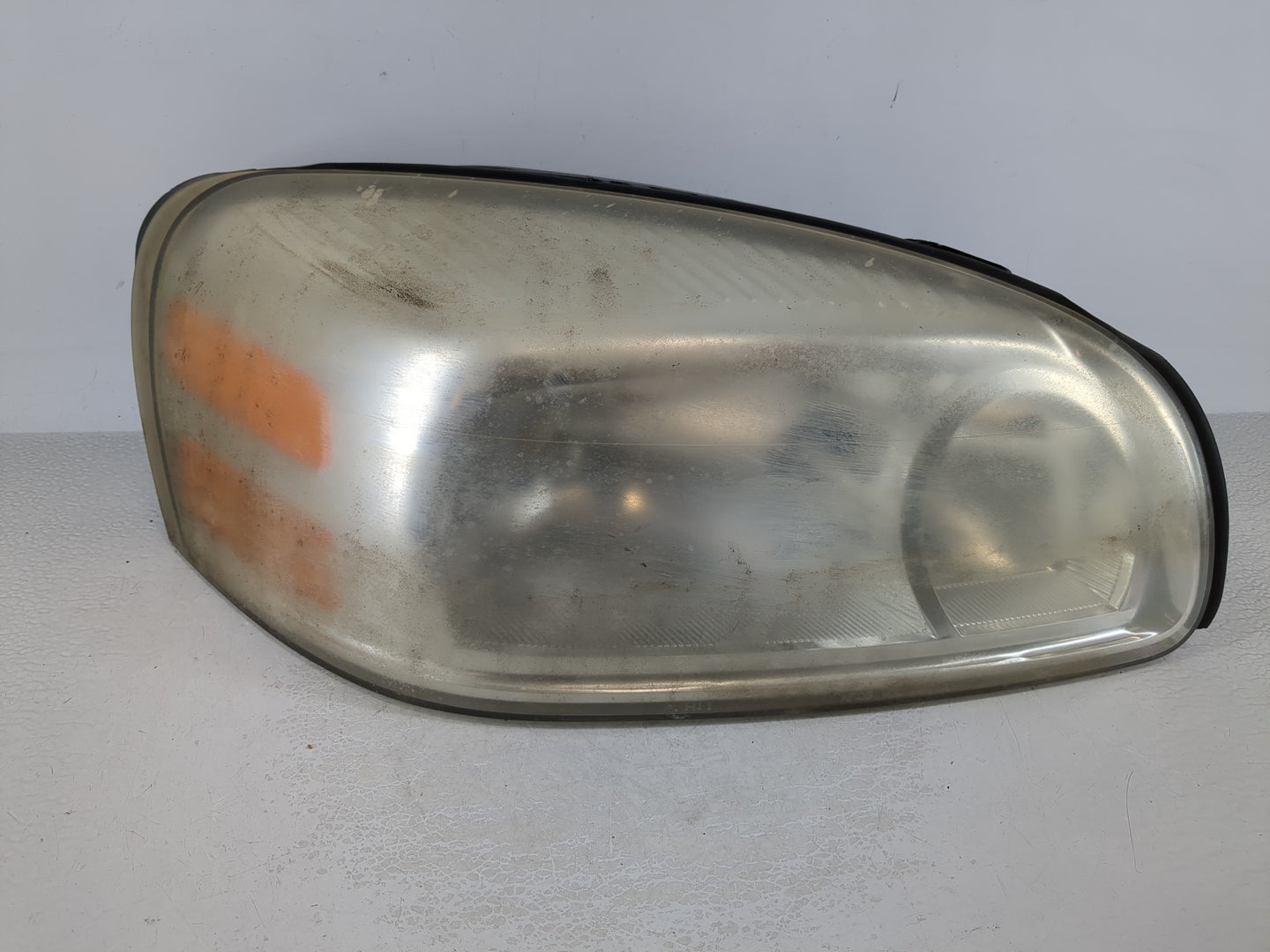2005-2007 Saturn Relay Passenger Right Oem Head Light Headlight Lamp - Oemusedautoparts1.com