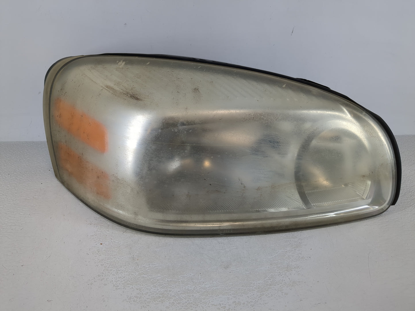 2005-2007 Saturn Relay Passenger Right Oem Head Light Headlight Lamp - Oemusedautoparts1.com