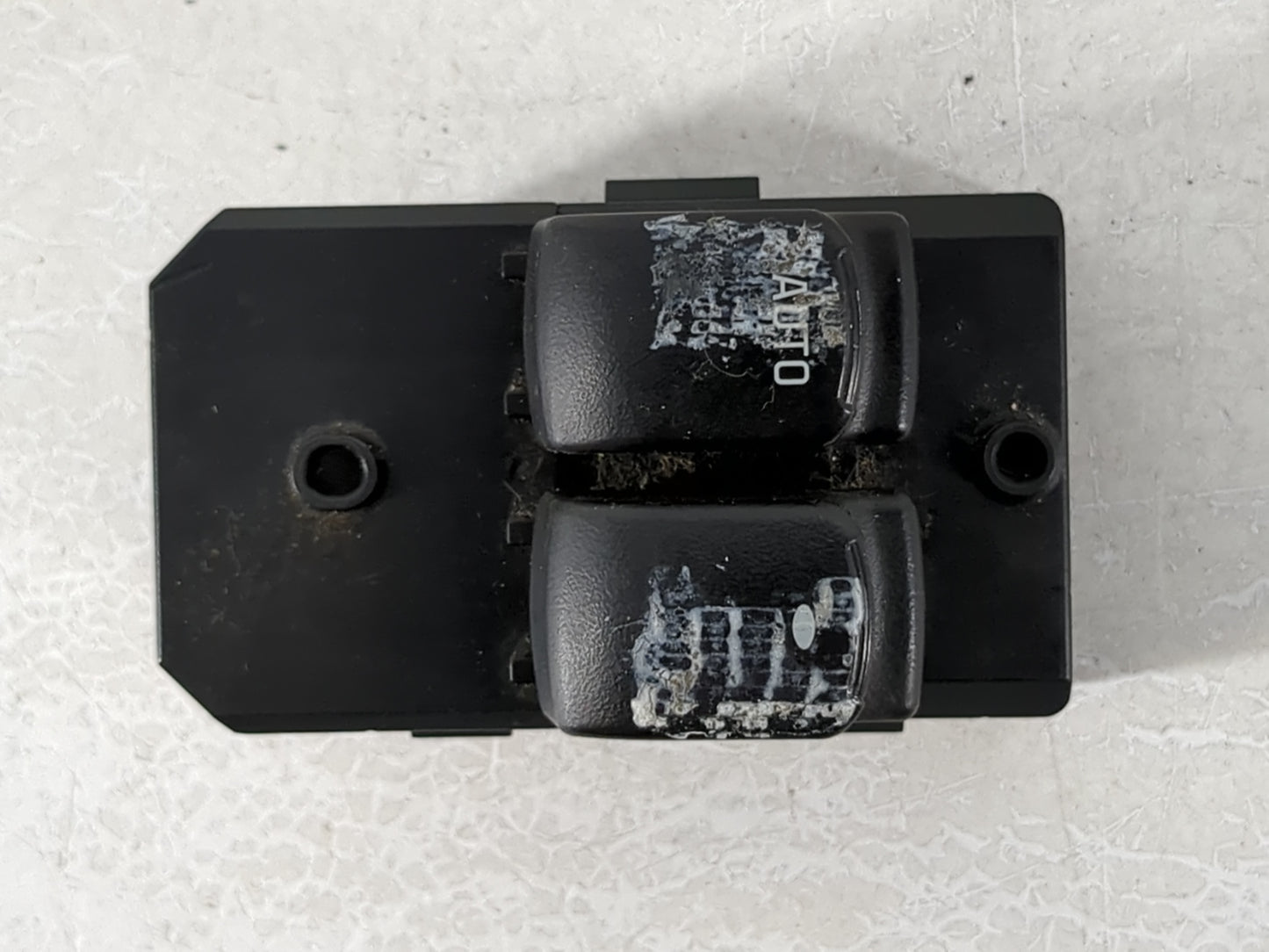 2005-2007 Saturn Relay Master Power Window Switch Replacement Driver Side Left P/N:15198643 Fits Fits 2005 2006 2007 2008 20