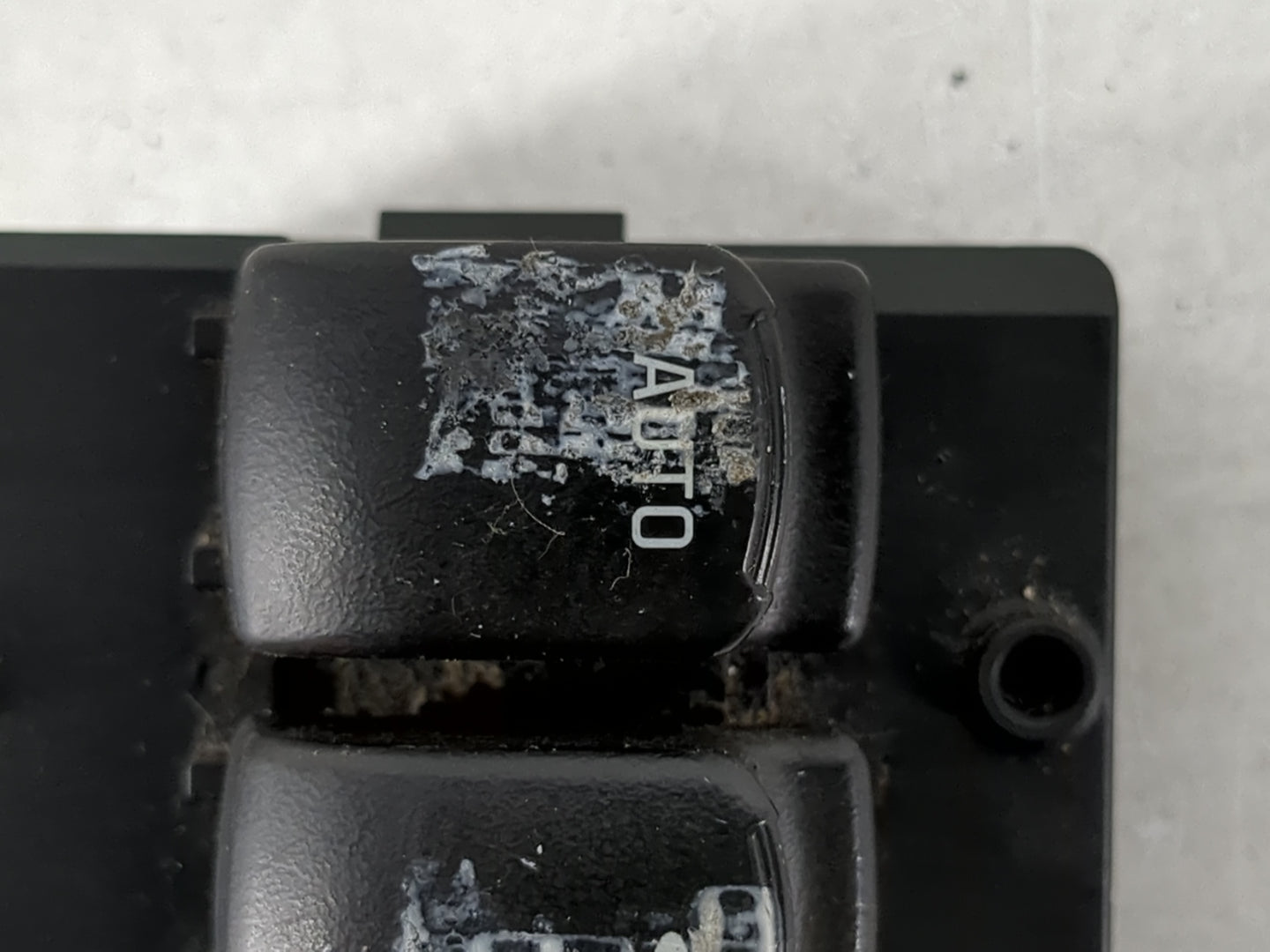 2005-2007 Saturn Relay Master Power Window Switch Replacement Driver Side Left P/N:15198643 Fits Fits 2005 2006 2007 2008 20