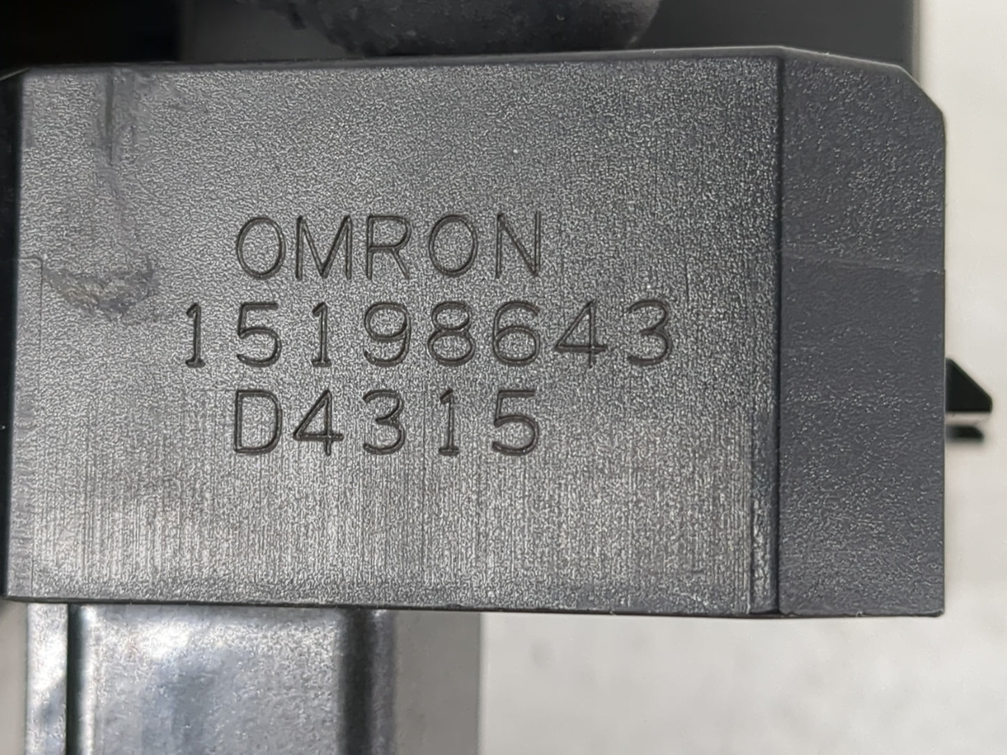 2005-2007 Saturn Relay Master Power Window Switch Replacement Driver Side Left P/N:15198643 Fits Fits 2005 2006 2007 2008 20