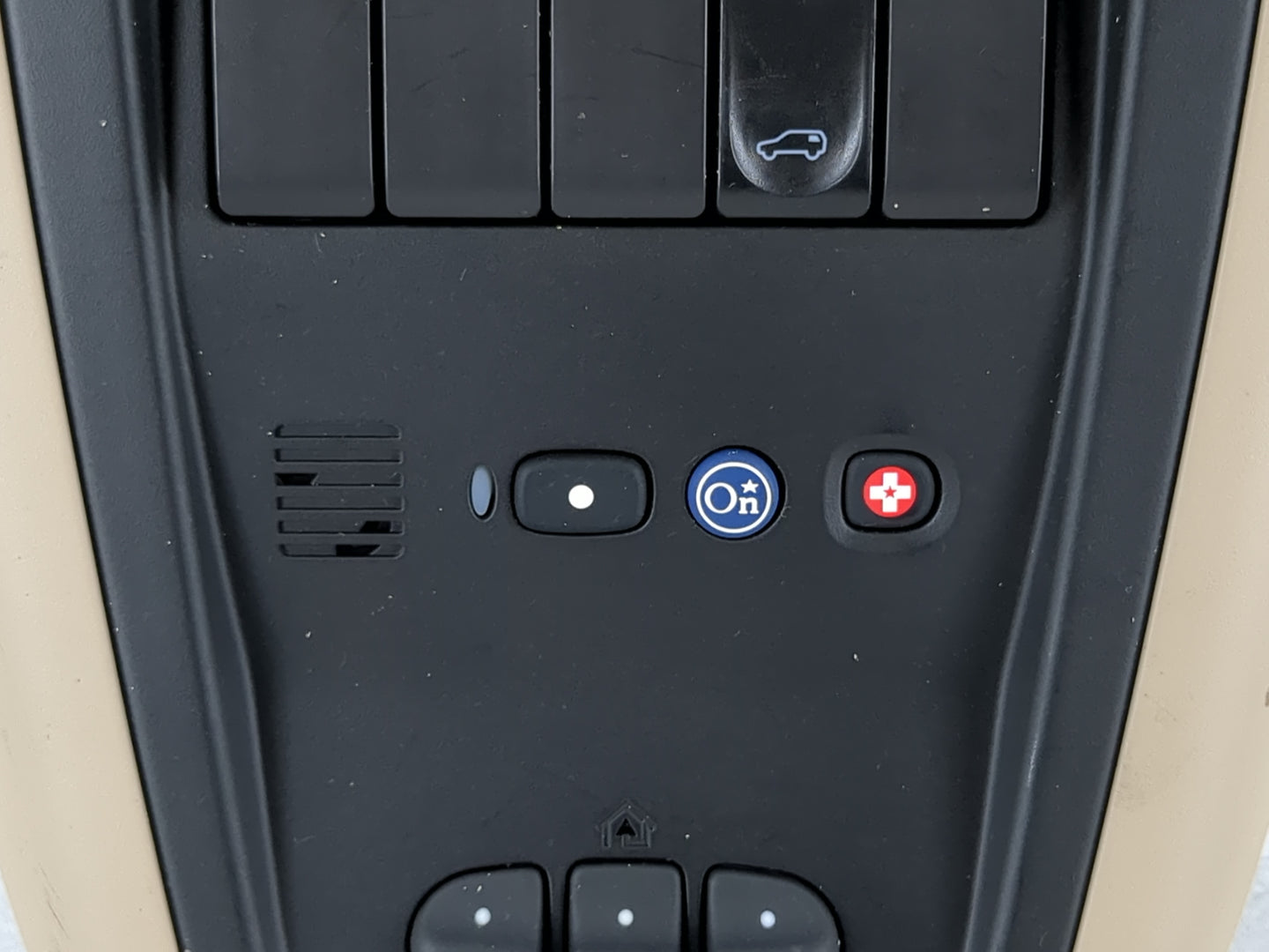 2005-2007 Saturn Relay Overhead Roof Console Interior Dome Light - Oemusedautoparts1.com