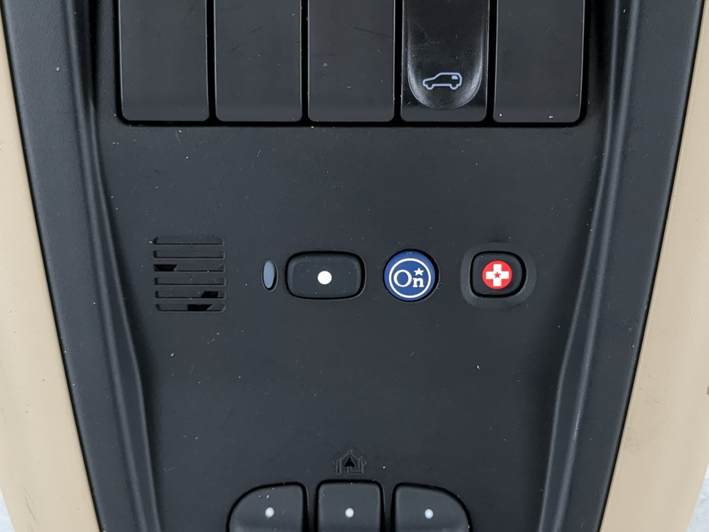 2005-2007 Saturn Relay Overhead Roof Console Interior Dome Light - Oemusedautoparts1.com