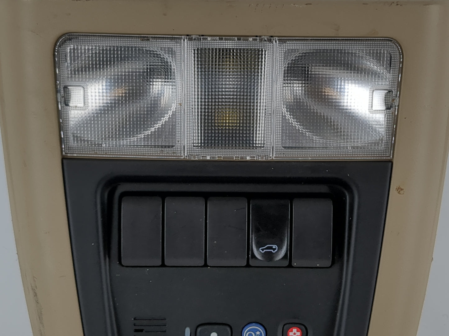 2005-2007 Saturn Relay Overhead Roof Console Interior Dome Light - Oemusedautoparts1.com