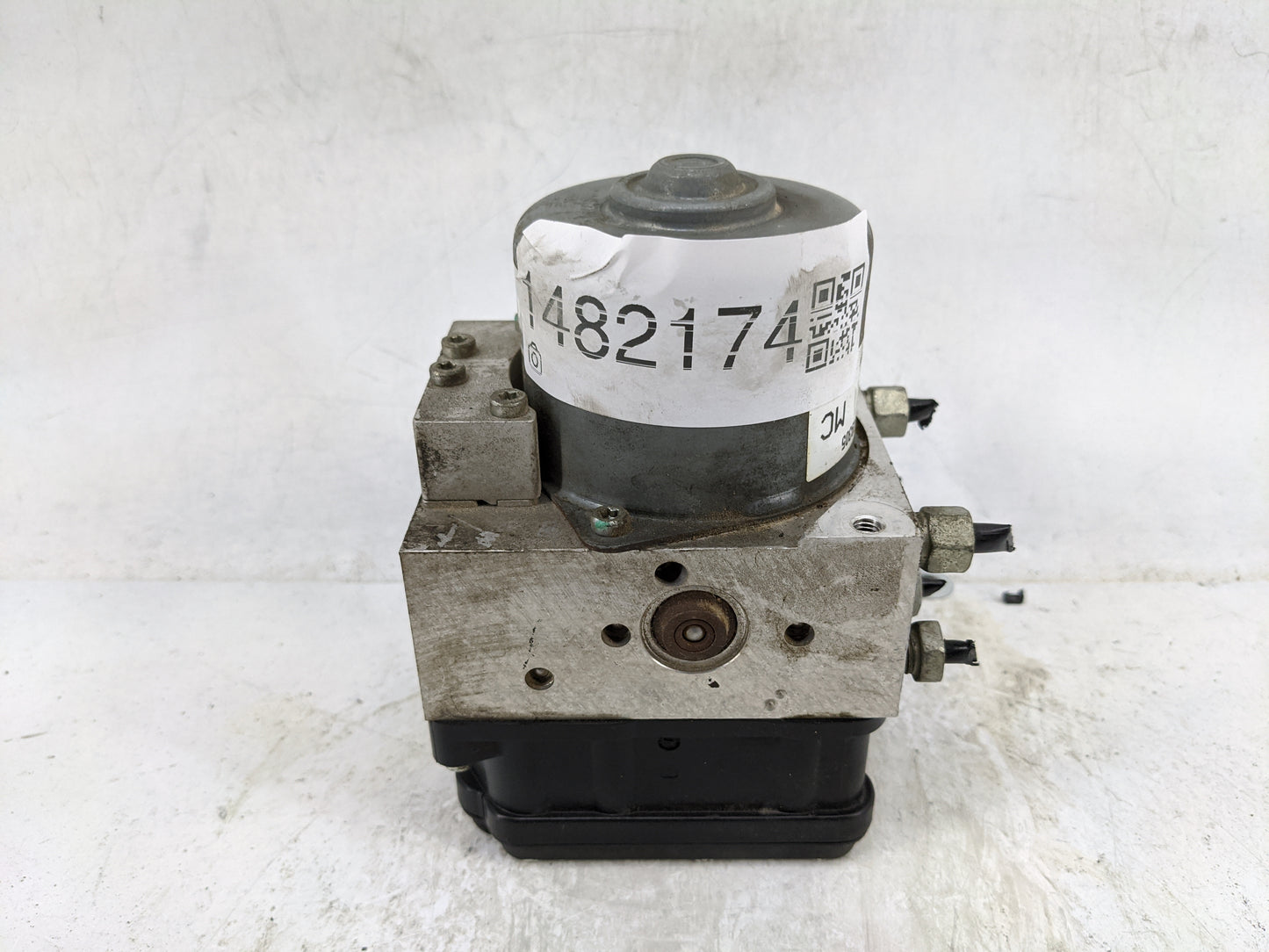 2005 Saturn Relay ABS Pump Control Module Replacement P/N:10449305 18046585, 18046696, 5WY7418, 74180689D5J50060203 Fits OEM