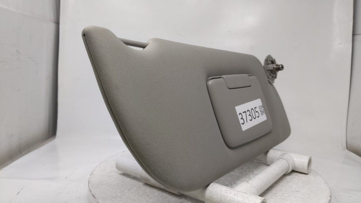 2005-2007 Saturn Relay Sun Visor Shade Replacement Passenger Right Mirror Fits Fits 2005 2006 2007 2008 2009 OEM Used Auto P