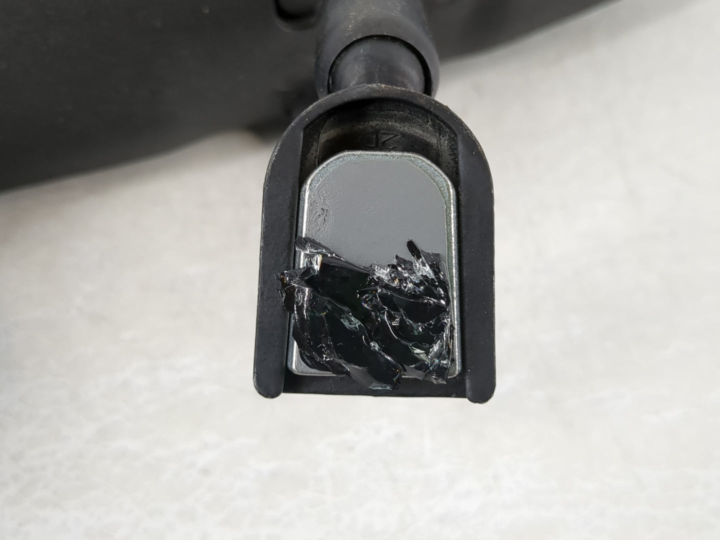 2005-2007 Saturn Relay Interior Rear View Mirror Replacement OEM Fits OEM Used Auto Parts - Oemusedautoparts1.com