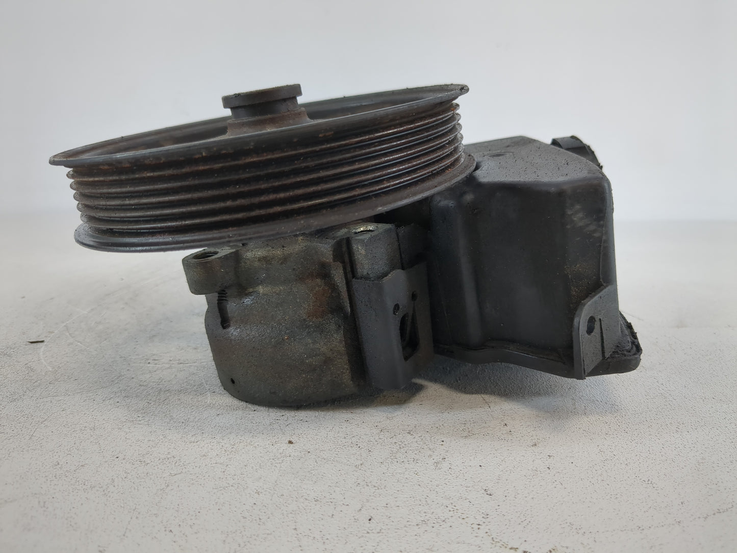 2005-2005 Saturn Relay Power Steering Column Pump Oem - Oemusedautoparts1.com