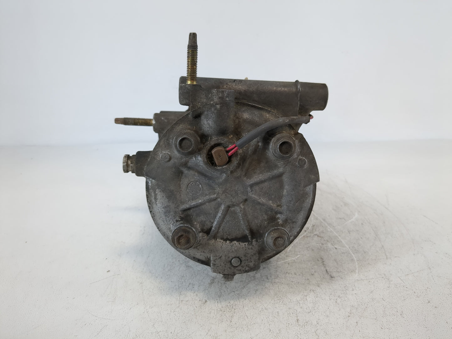 2005-2006 Saturn Relay Air Conditioning A/c Ac Compressor Oem - Oemusedautoparts1.com
