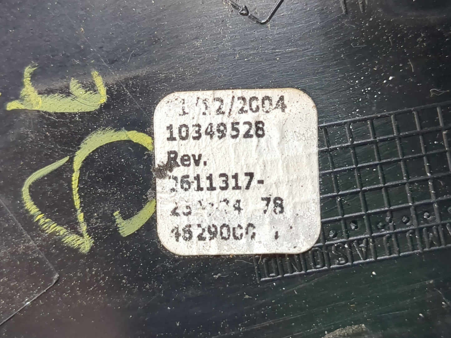 2005-2007 Saturn Relay Driver Side View Mirror - Left Door Mirror OEM Used - Oemusedautoparts1.com