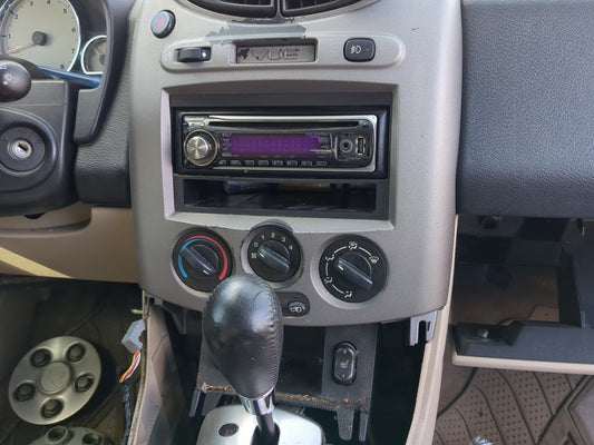 2004-2005 Saturn Vue Climate Control Module Temperature AC/Heater Replacement Fits Fits 2004 2005 OEM Used Auto Parts - Oemu