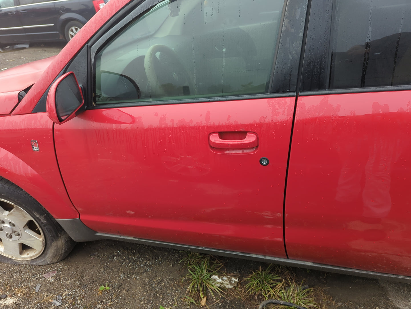 2002-2005 Saturn Vue Driver Front Door Oem - Oemusedautoparts1.com