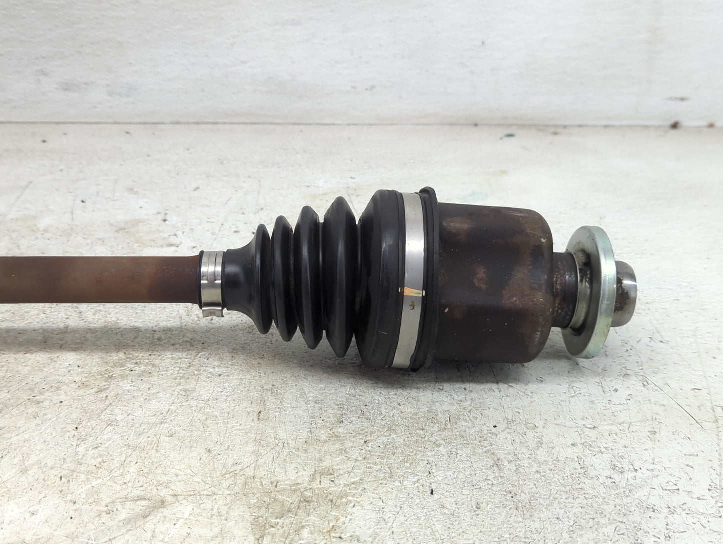 2002-2005 Saturn Vue Axle Shaft Front Passenger Cv C/v - Oemusedautoparts1.com