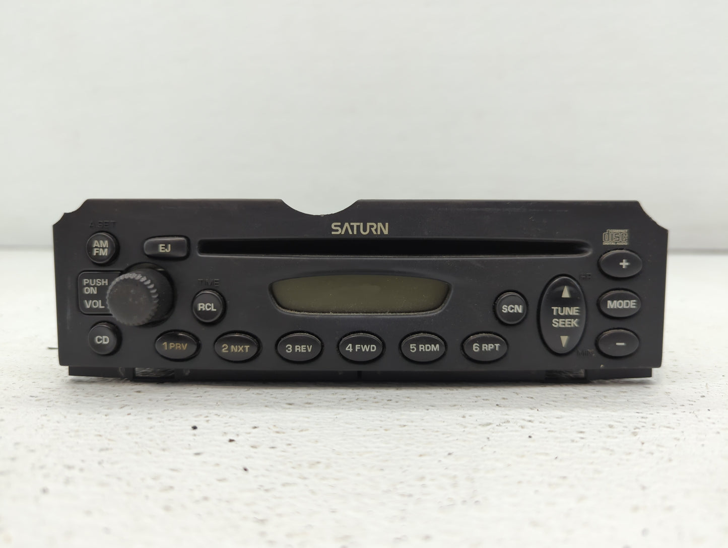 2005 Saturn Vue Radio AM FM Cd Player Receiver Replacement P/N:15219738 Fits Fits 2004 OEM Used Auto Parts - Oemusedautopart