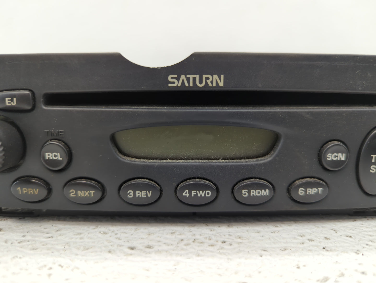 2005 Saturn Vue Radio AM FM Cd Player Receiver Replacement P/N:15219738 Fits Fits 2004 OEM Used Auto Parts - Oemusedautopart