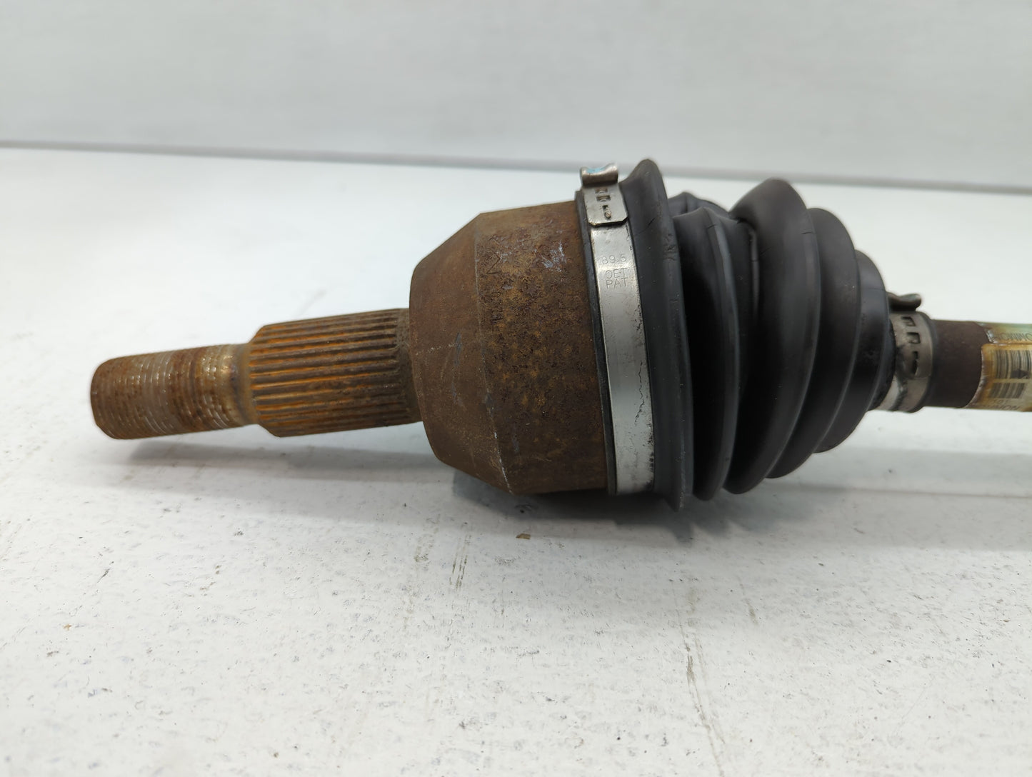 2005-2007 Saturn Vue Axle Shaft Front Driver Cv C/v - Oemusedautoparts1.com