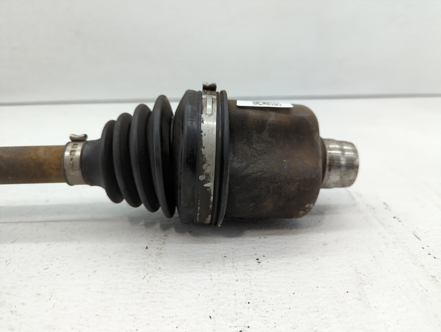 2005-2007 Saturn Vue Axle Shaft Front Driver Cv C/v - Oemusedautoparts1.com