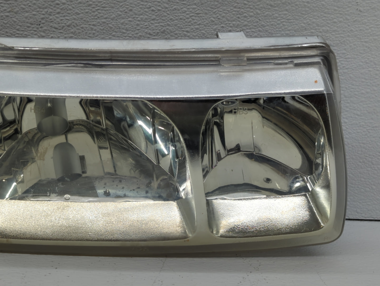 2005-2005 Saturn Vue Driver Left Oem Head Light Headlight Lamp - Oemusedautoparts1.com