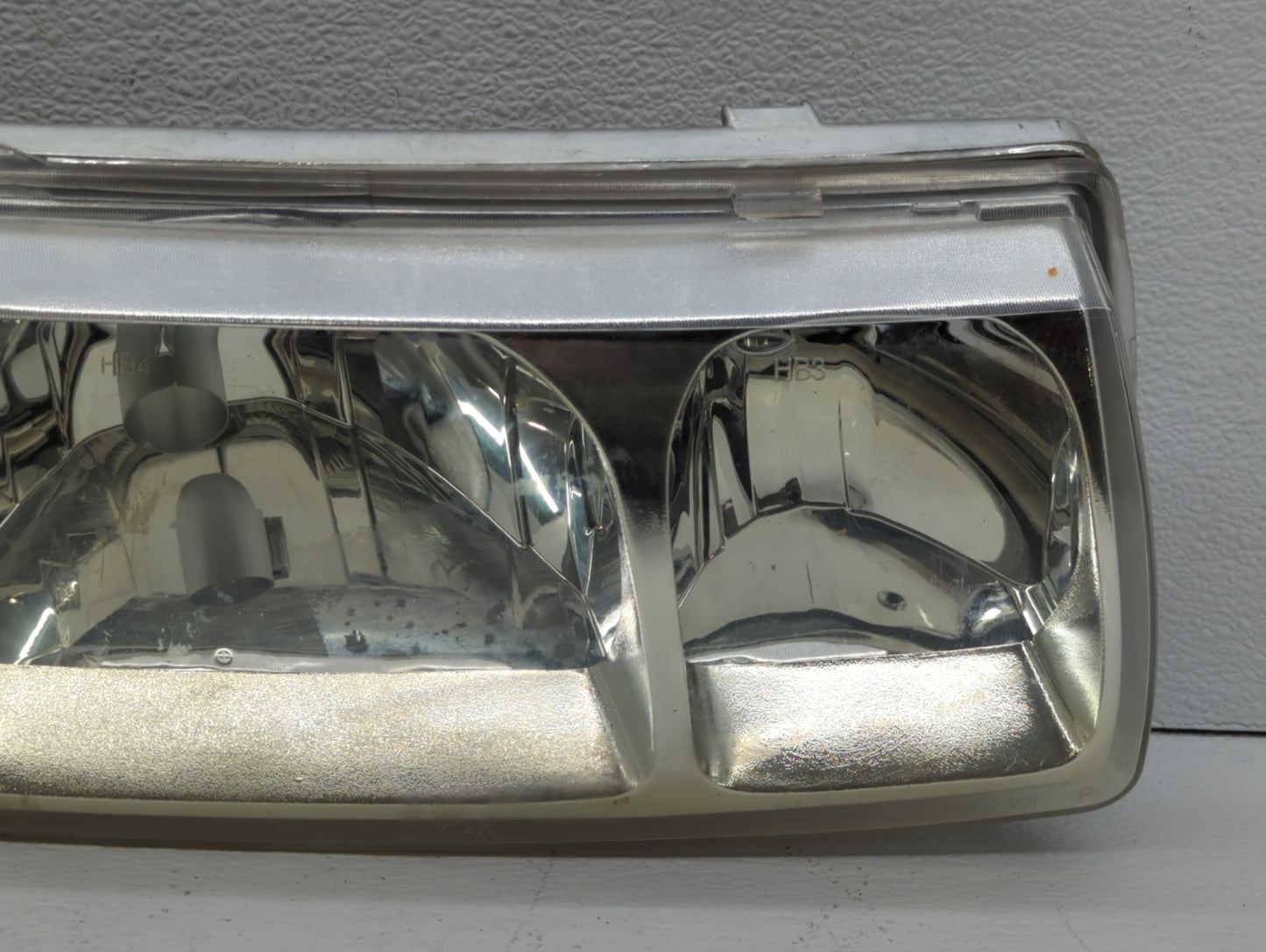 2005-2005 Saturn Vue Driver Left Oem Head Light Headlight Lamp - Oemusedautoparts1.com