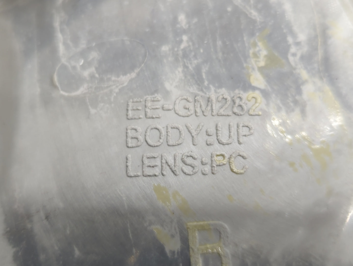 2005-2005 Saturn Vue Driver Left Oem Head Light Headlight Lamp - Oemusedautoparts1.com