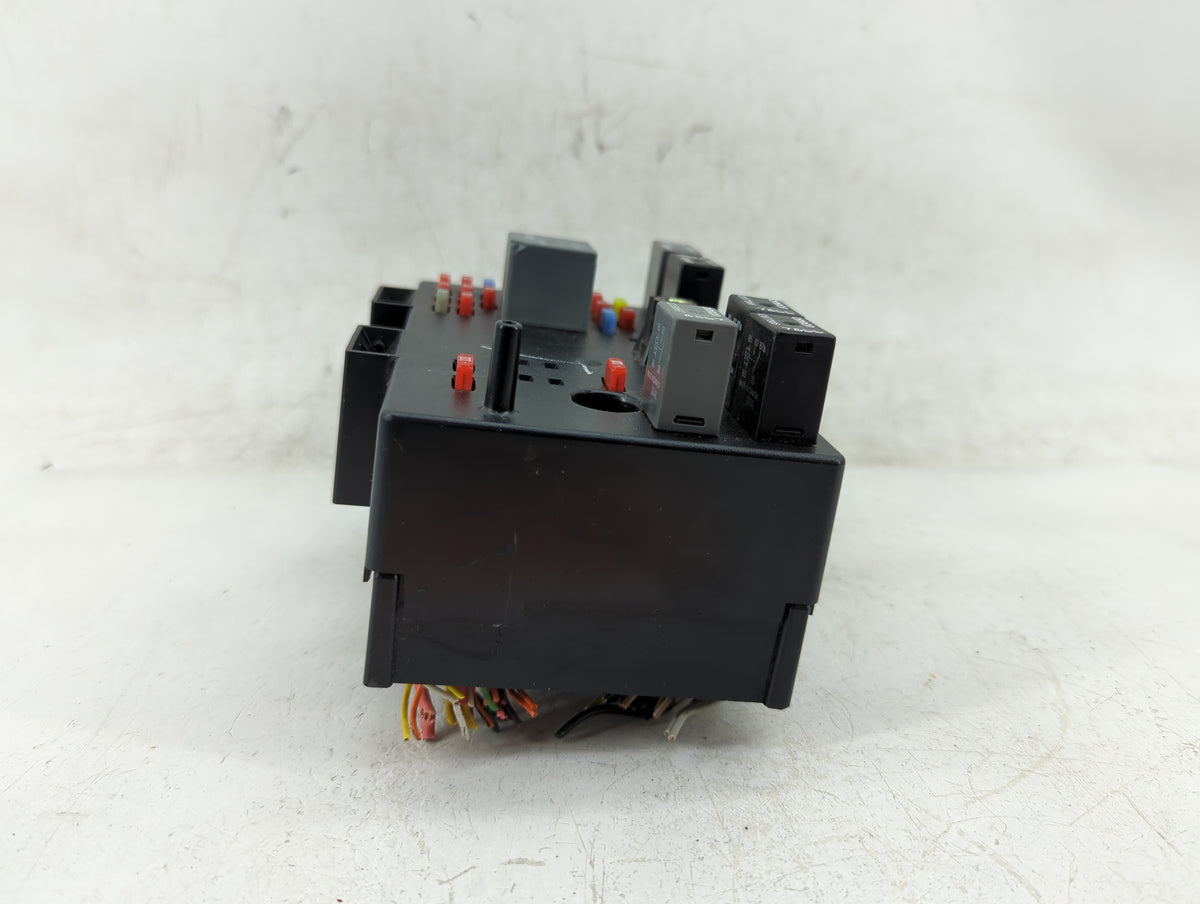 2004-2005 Saturn Vue Body Control Module Bcm Inner Cabin Fuse Box - Oemusedautoparts1.com