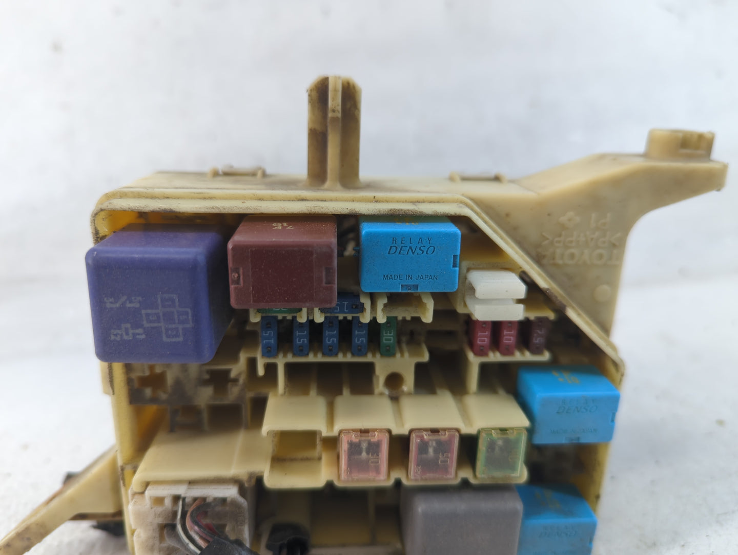 2004-2006 Scion Xb Fusebox Fuse Box Panel Relay Module Fits Fits 2004 2005 2006 OEM Used Auto Parts - Oemusedautoparts1.com