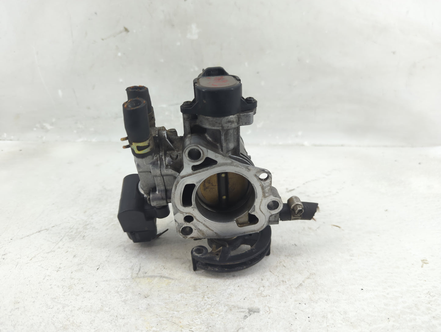 2004-2006 Scion Xb Throttle Body Fits Fits 2000 2001 2002 2003 2004 2005 2006 OEM Used Auto Parts - Oemusedautoparts1.com