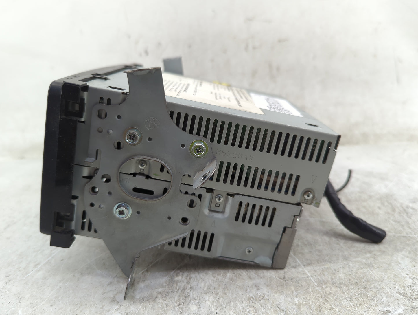 2004-2005 Scion Xb Radio AM FM Cd Player Receiver Replacement P/N:86120-0W090 Fits Fits 2004 2005 2006 OEM Used Auto Parts -