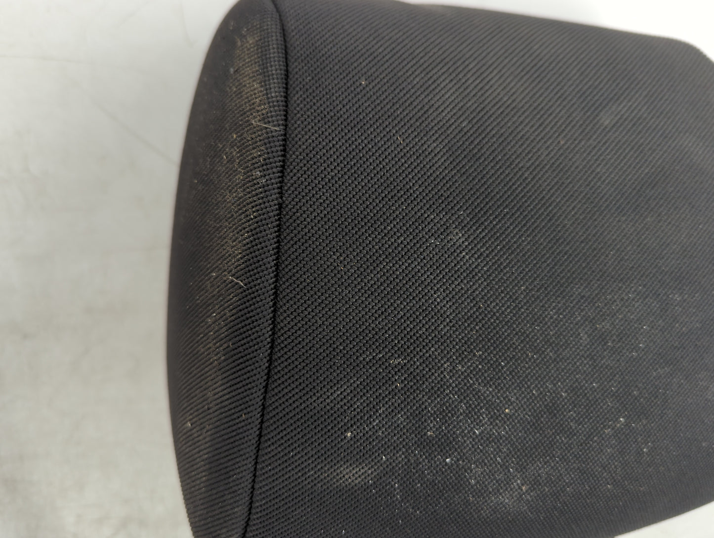 2005-2005 Scion Xb Headrest Head Rest Front Driver Seat Black - Oemusedautoparts1.com