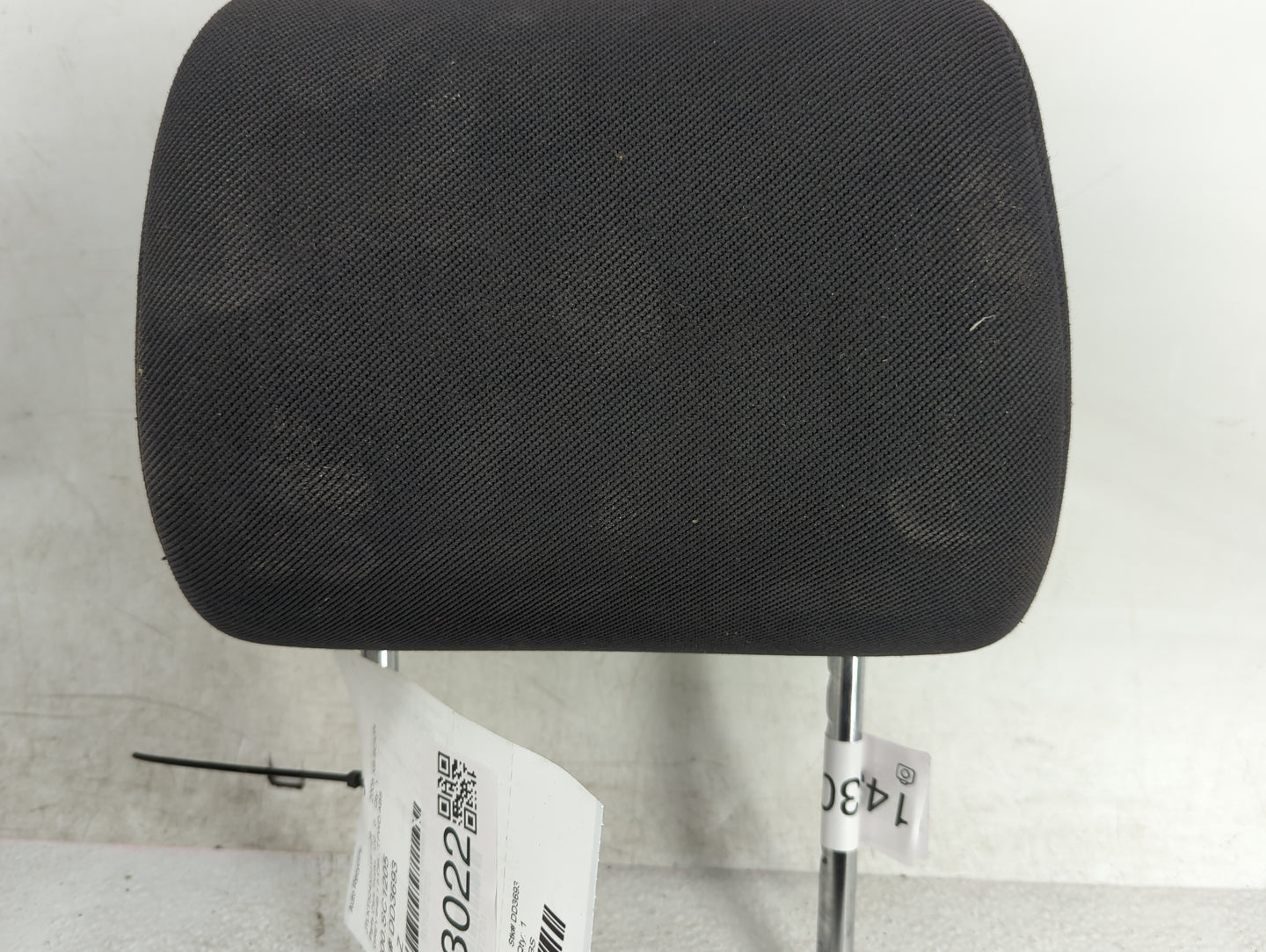 2005-2005 Scion Xb Headrest Head Rest Front Driver Seat Black - Oemusedautoparts1.com