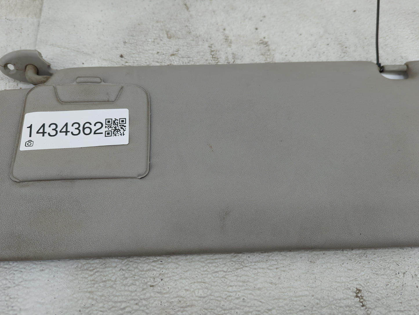 2004-2006 Scion Xb Sun Visor Shade Replacement Driver Left Mirror Fits Fits 2004 2005 2006 OEM Used Auto Parts - Oemusedauto