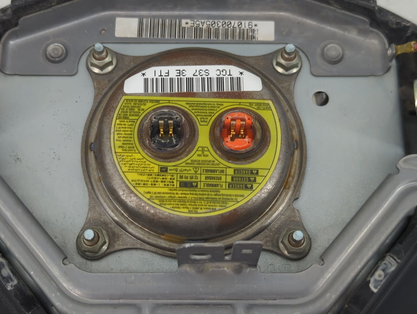 2004-2006 Scion Xb Air Bag Driver Left Steering Wheel Mounted 1466151 - Oemusedautoparts1.com