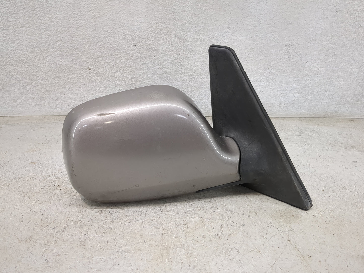 2004-2006 Scion Xb Passenger Side View Mirror - Right Door Mirror OEM Used - Oemusedautoparts1.com