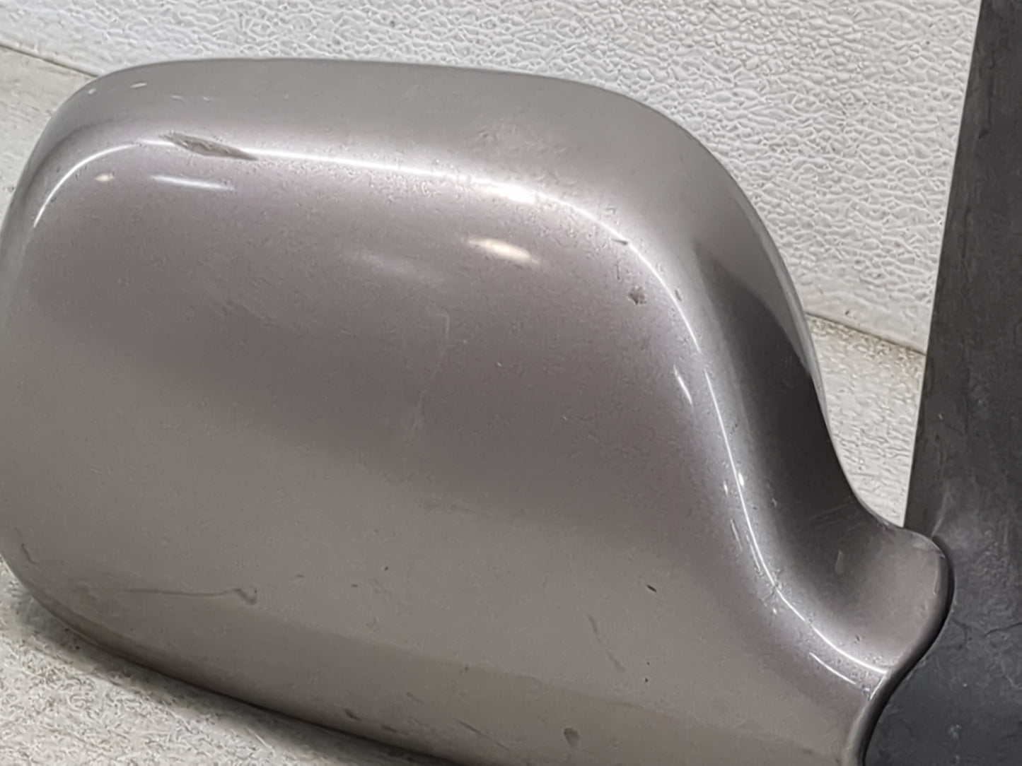 2004-2006 Scion Xb Passenger Side View Mirror - Right Door Mirror OEM Used - Oemusedautoparts1.com
