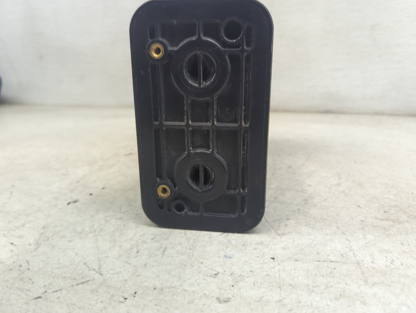 2005 Scion Xb Fuel Vapor Charcoal Canister - Oemusedautoparts1.com