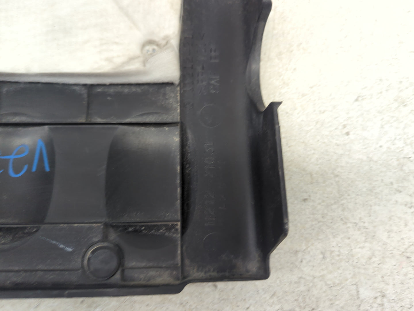 2005 Scion Xb Engine Cover Black - Oemusedautoparts1.com