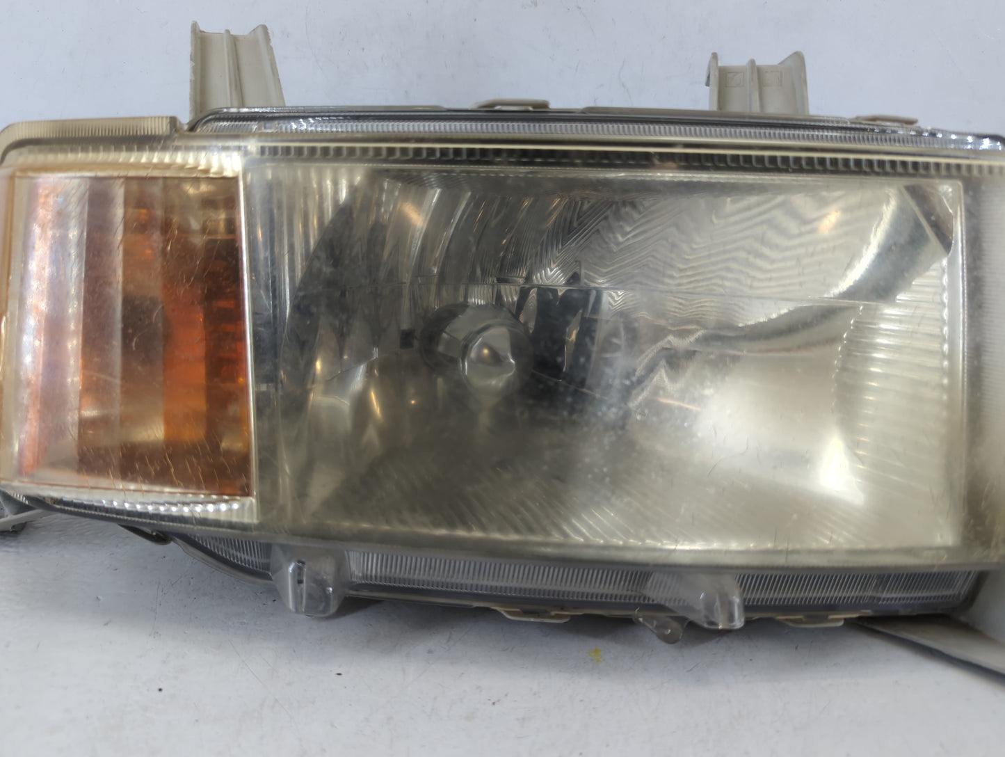 2004-2006 Scion Xb Passenger Right Oem Head Light Headlight Lamp 677460 - Oemusedautoparts1.com