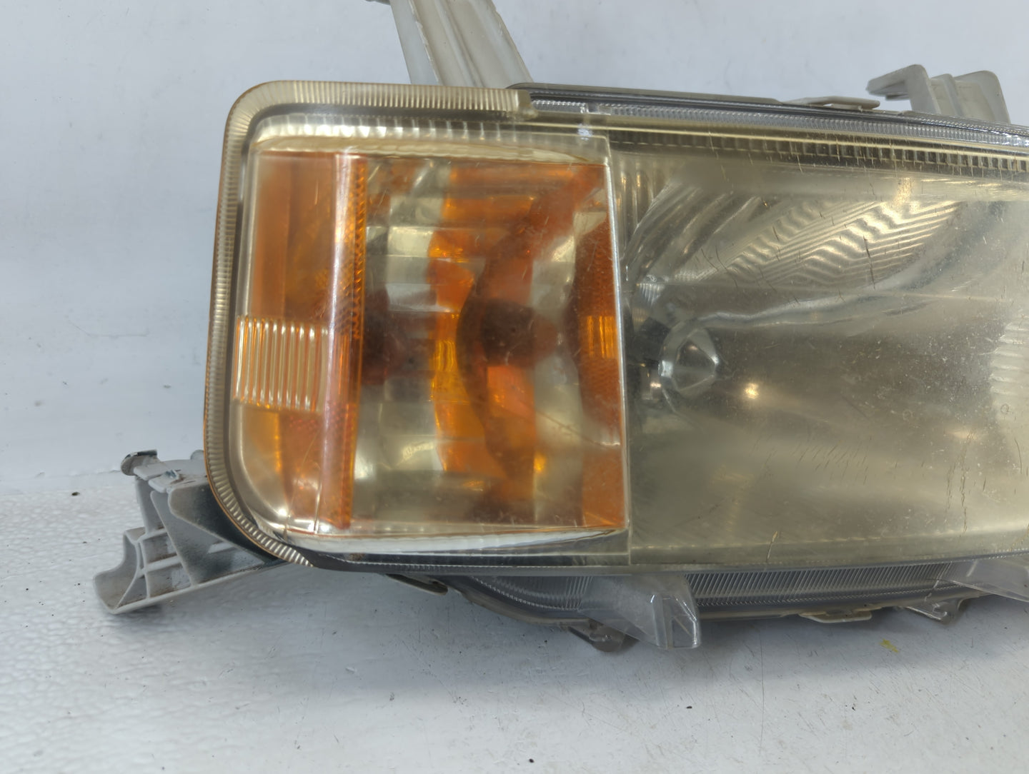 2004-2006 Scion Xb Passenger Right Oem Head Light Headlight Lamp 677460 - Oemusedautoparts1.com