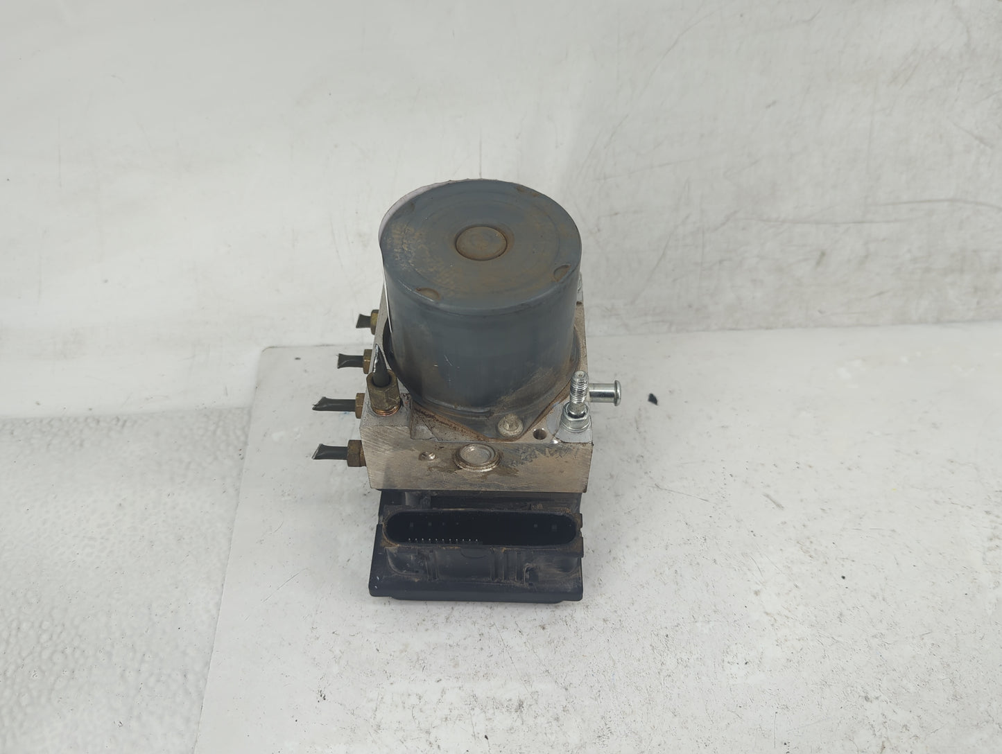 2005 Subaru Forester ABS Pump Control Module Replacement Fits OEM Used Auto Parts - Oemusedautoparts1.com