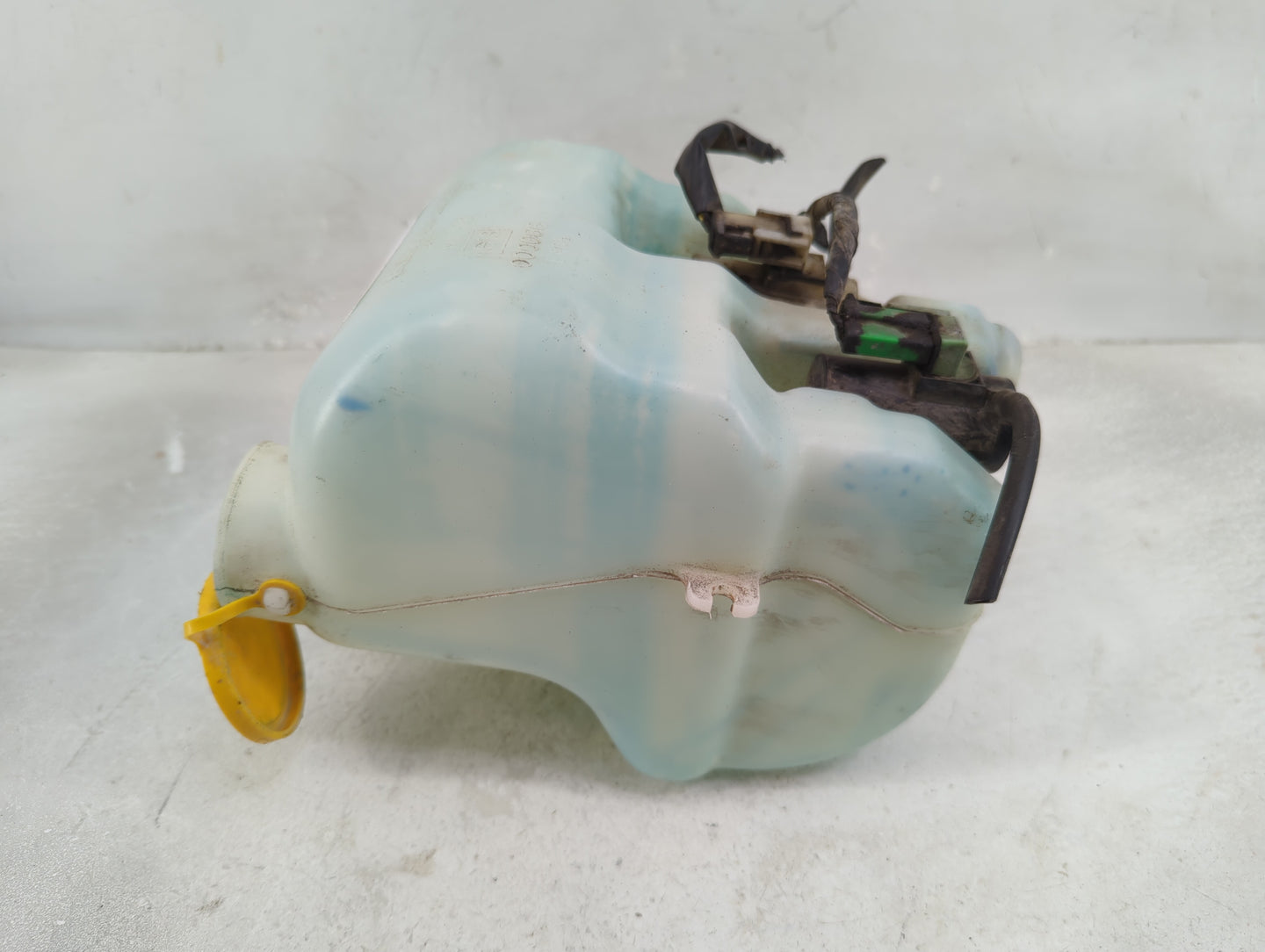 2004-2005 Subaru Forester Windshield Washer Fluid Reservoir Bottle Oem - Oemusedautoparts1.com