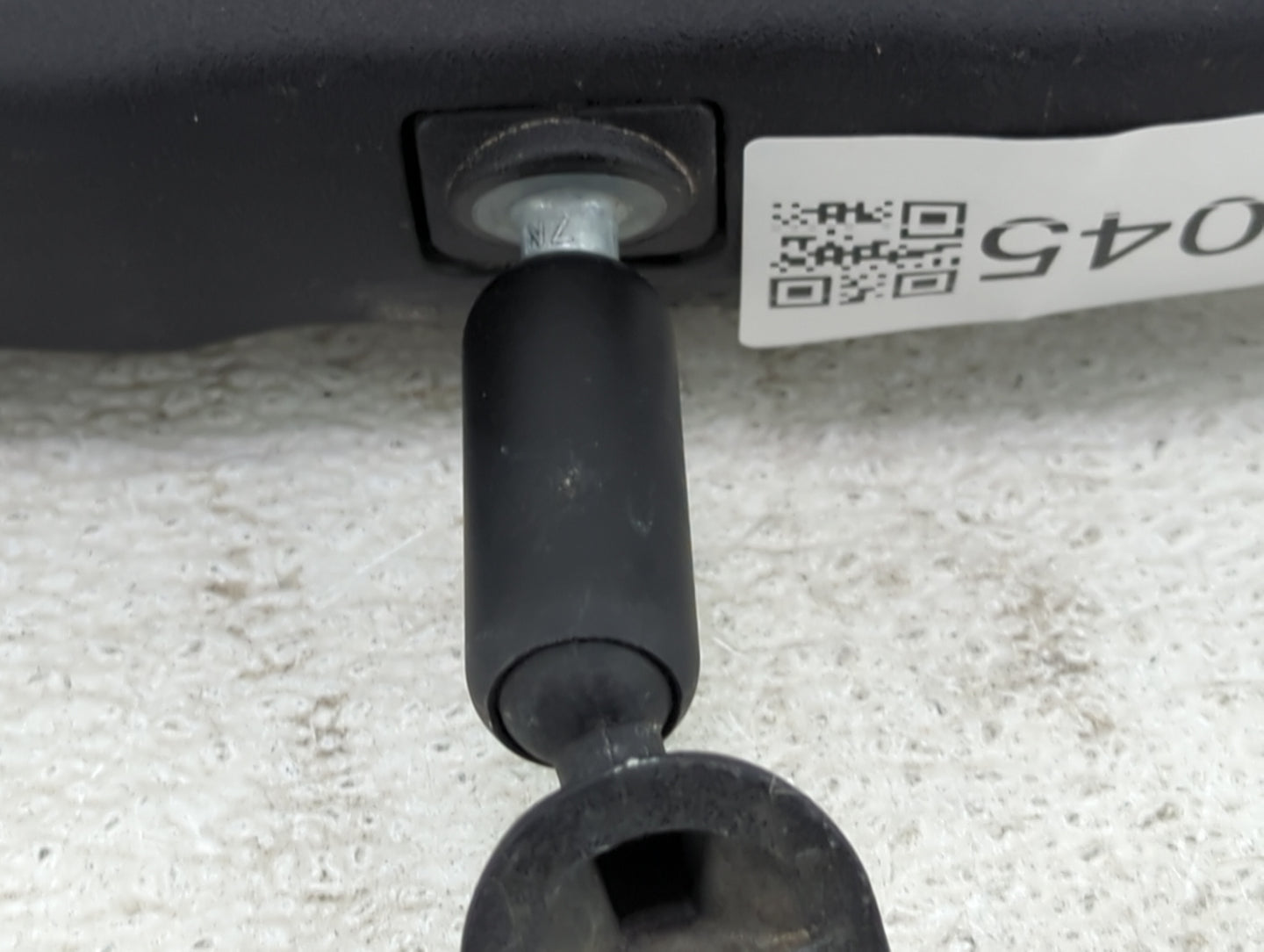 2005 Subaru Forester Interior Rear View Mirror Replacement OEM P/N:E8011083 02*0001 Fits OEM Used Auto Parts - Oemusedautopa