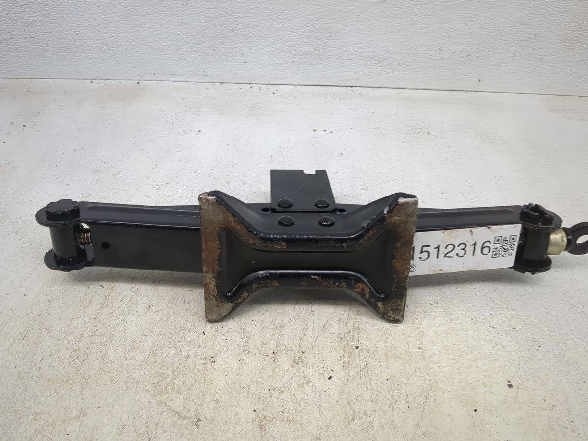 2005 Subaru Forester Spare Scissor Car Jack Black - Oemusedautoparts1.com